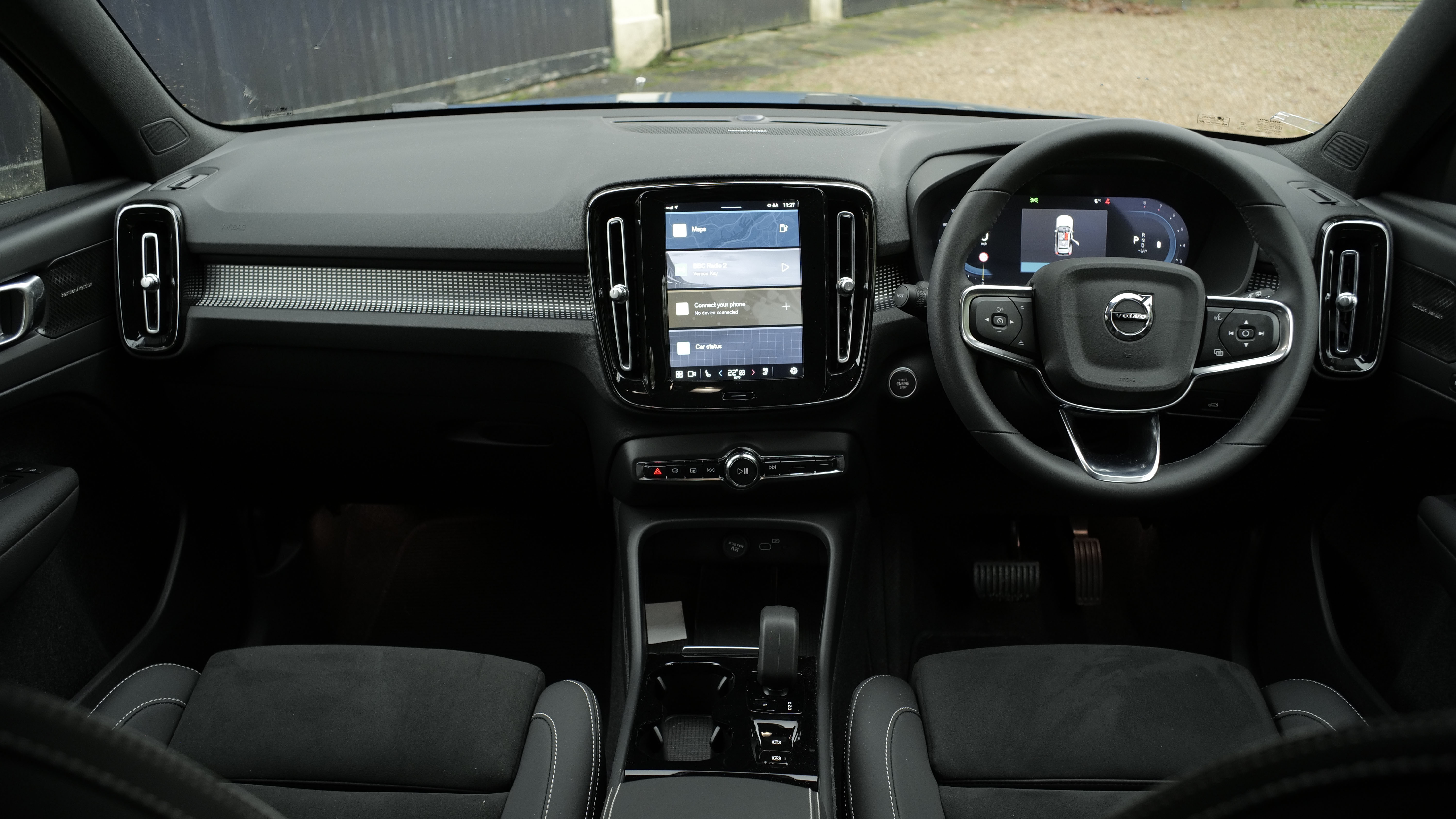 VOLVO XC40 ESTATE 2.0 B3P Plus Black Edition 5dr Auto
